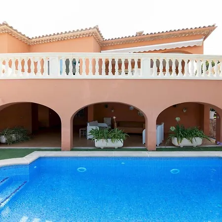 Baulo - Moderna Con Piscina Y Vistas Al Mar En Picafort *
